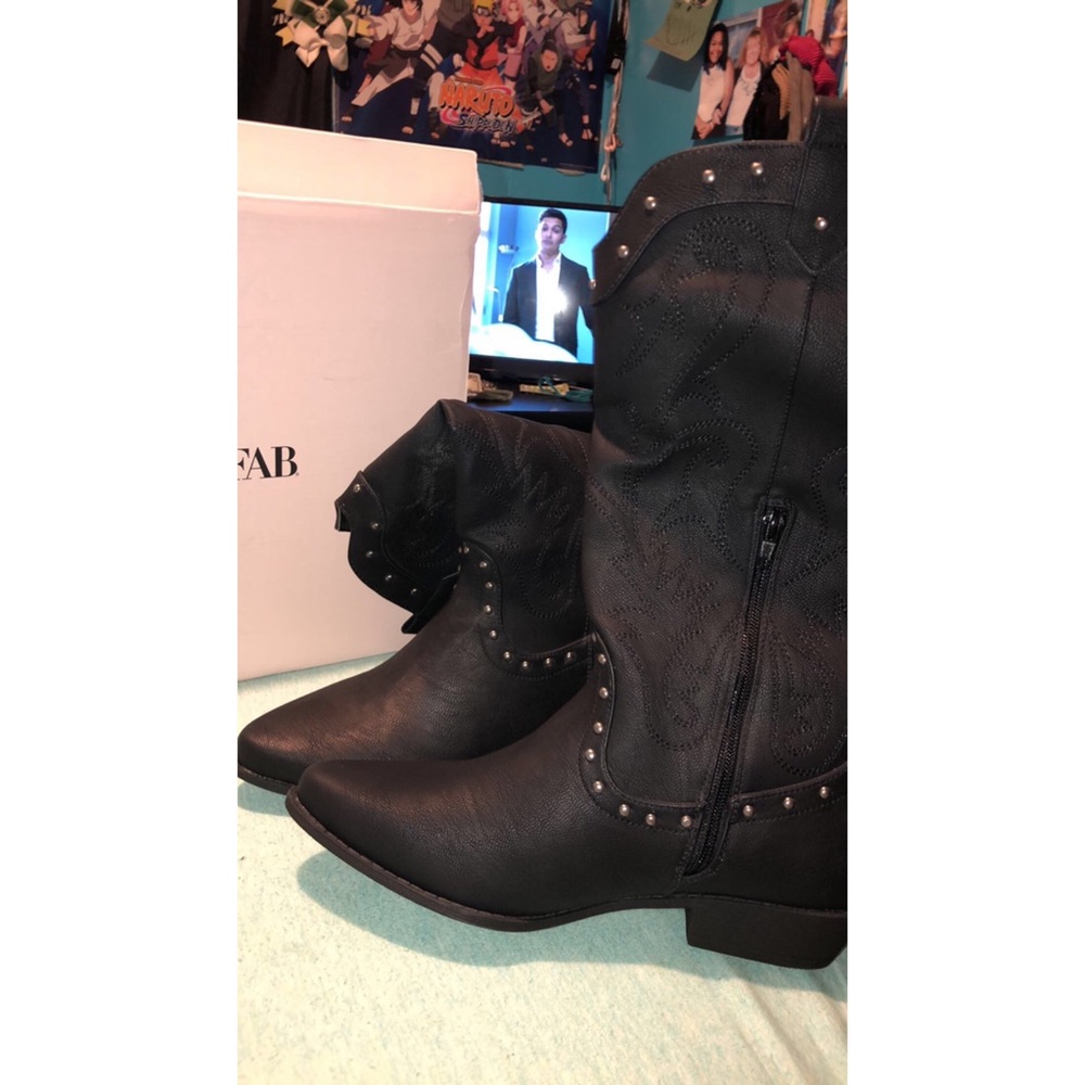 Cowboy Boots 👢